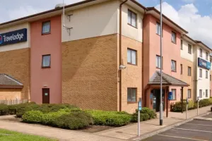 GB0402_CAERPHILLY_EXTERIOR.jpg