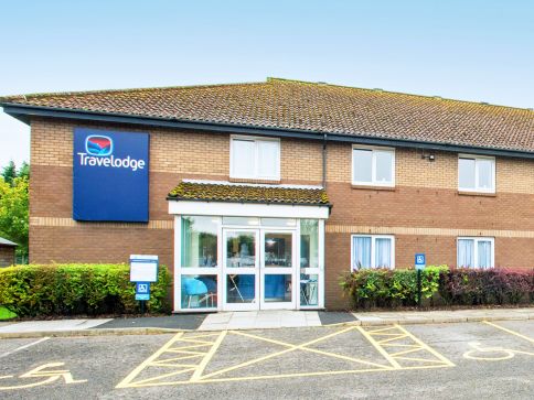 Travelodge Kinross M90