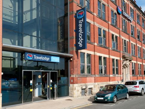Travelodge Macclesfield Central