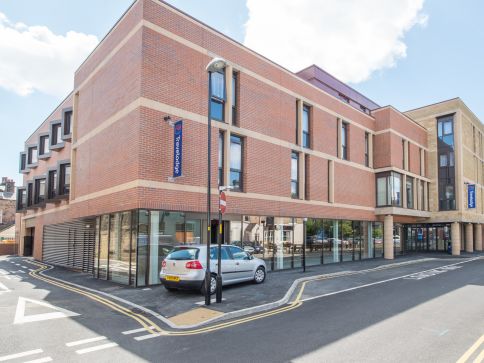 Travelodge Harrogate West Park