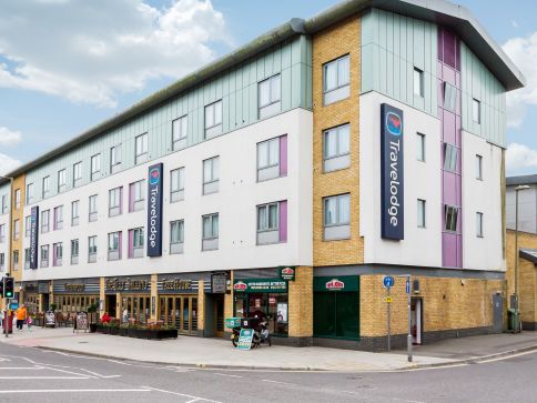 Travelodge Farnborough Central
